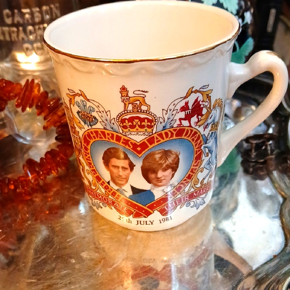 Commemorative Royal Wedding White and Gold Mug